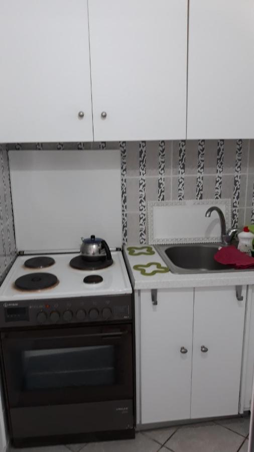 ★ Meniko'S House ★ Cozy Nest Apartment Himare Bilik gambar