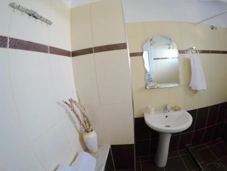 ★ Meniko'S House ★ Cozy Nest Apartment Himare Luaran gambar